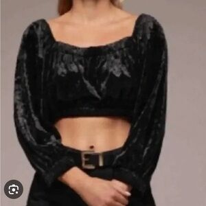 Zara size M woman velvet Black Puff Sleeve Crop Blouse